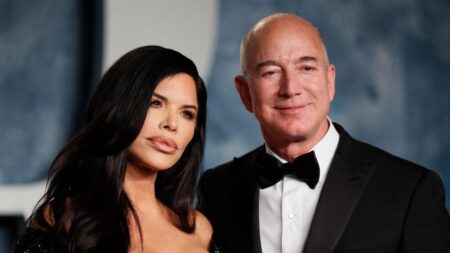 Jeff Bezos e Lauren Sanchez