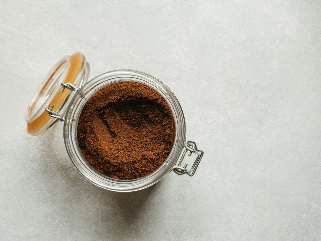 caffè in un vasetto