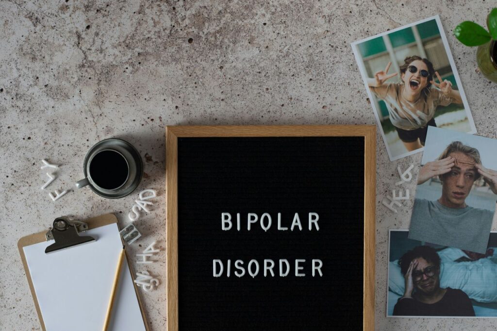 lavagnetta con la scritta sindrome bipolare