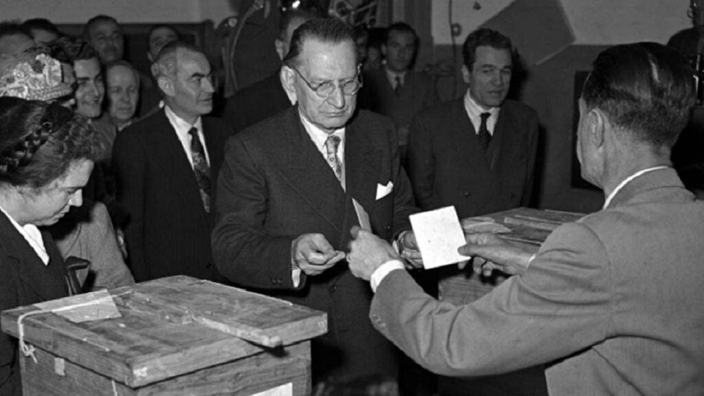 Alcide De Gasperi alle urne il 18 aprile 1948
