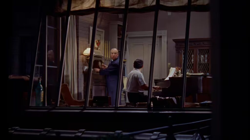 Alfred-Hitchcok-in-La-finestra-sul-cortile