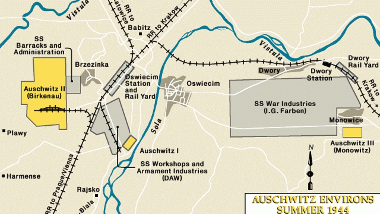 Una ricostruzione del complesso di Auschwitz con i 3 campi principali e gli edifici circostanti. I campi secondari sono contrassegnati con un quadrato.