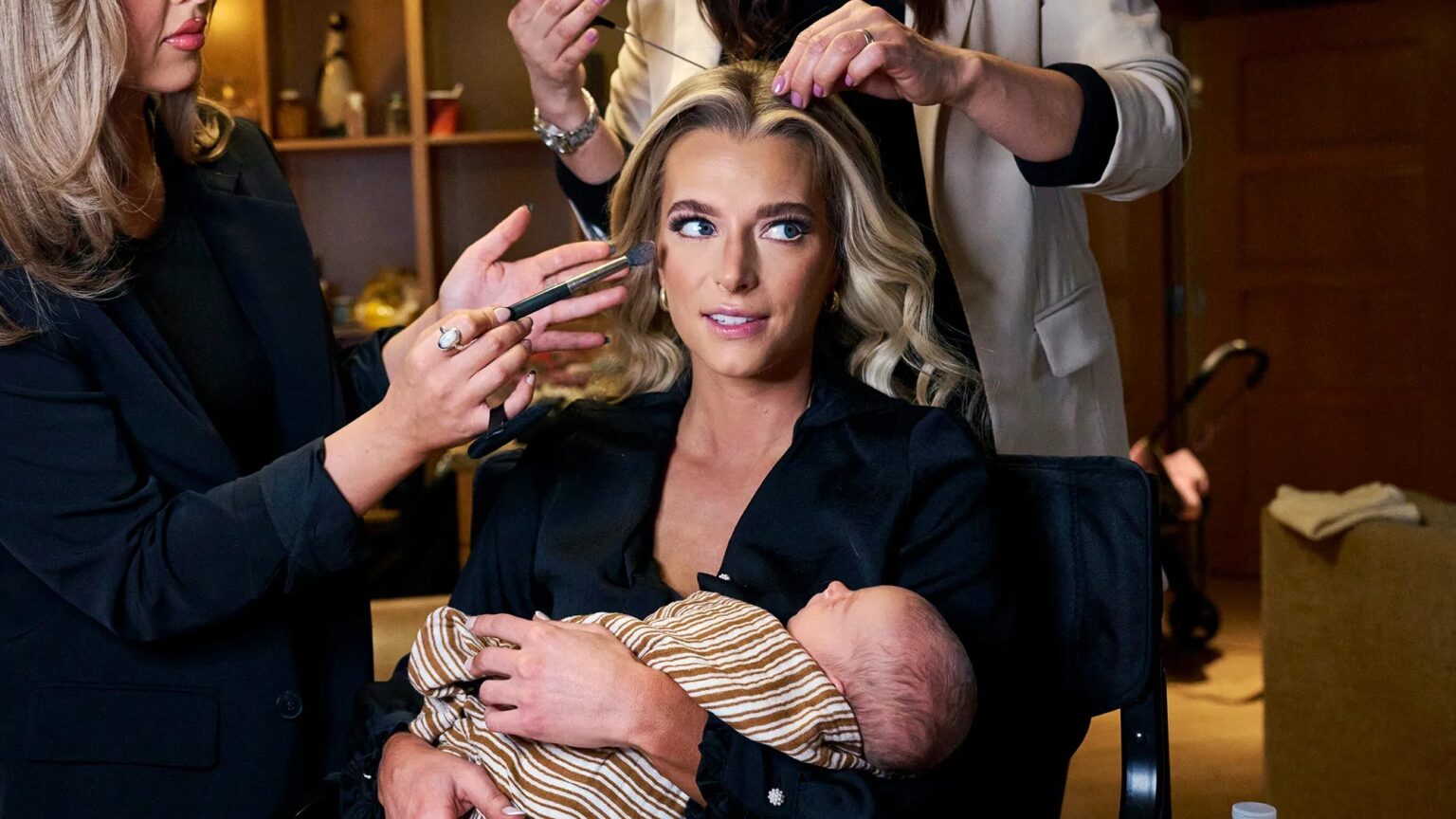 Cos’è il womanosphere, il movimento anti femminista che sta dilagando sul web Hannah Neeleman Ballerina Farm