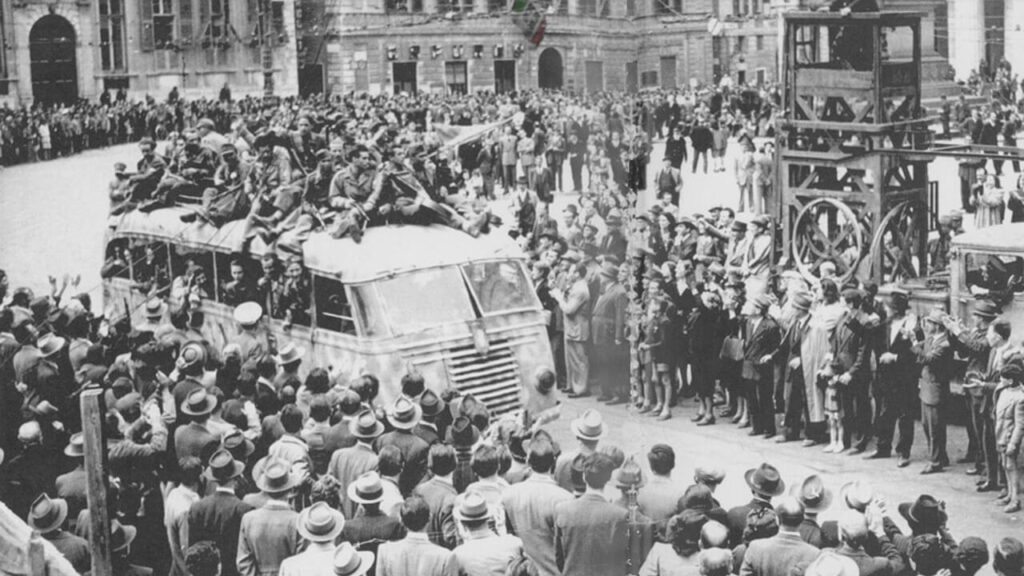 Immagine di Genova il 25 aprile 1945