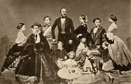 La regina Vittoria con marito e figli