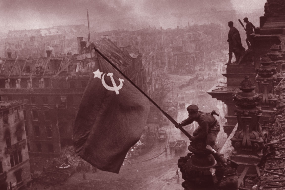 L'immagine che immortala la fine della Battaglia di Berlino