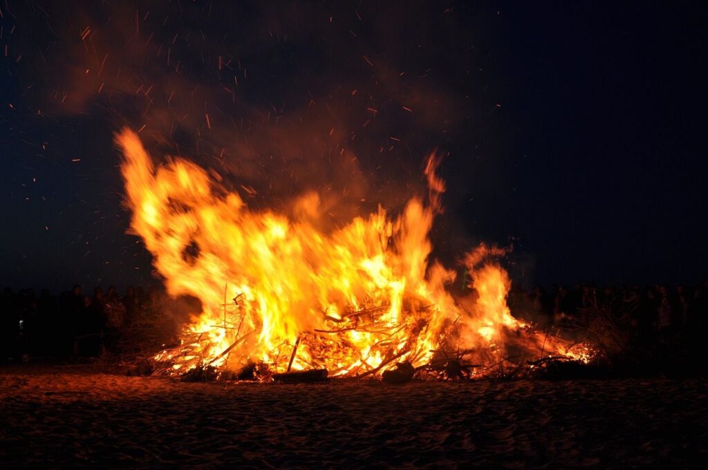 fuoco per valpurga