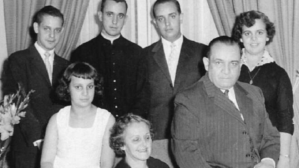 Jorge Mario Bergoglio e la sua famiglia nel 1960