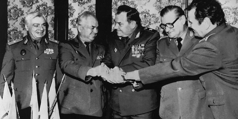 Generali celebrano Patto di Varsavia