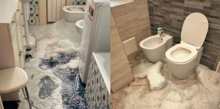 Il bagno di una casa di Pinerolo dopo la grandinata del 22 maggio