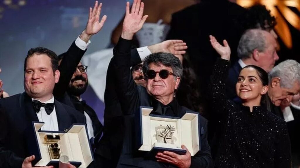 Jafar Panahi con la Palma d'Oro