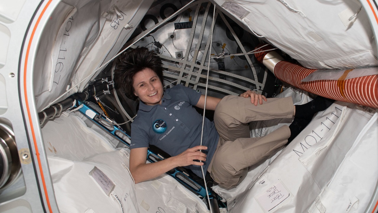 Samantha Cristoforetti, astronauta di punta dell'ESA e prima comandante donna europea della Stazione Spaziale Internazionale