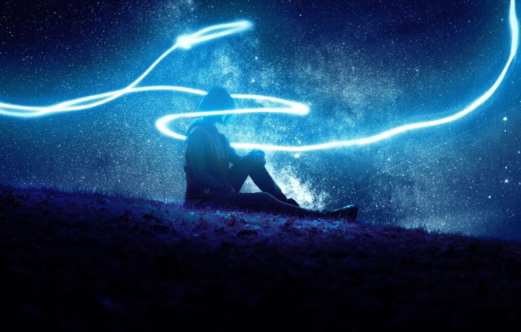 ragazza circondata da luce