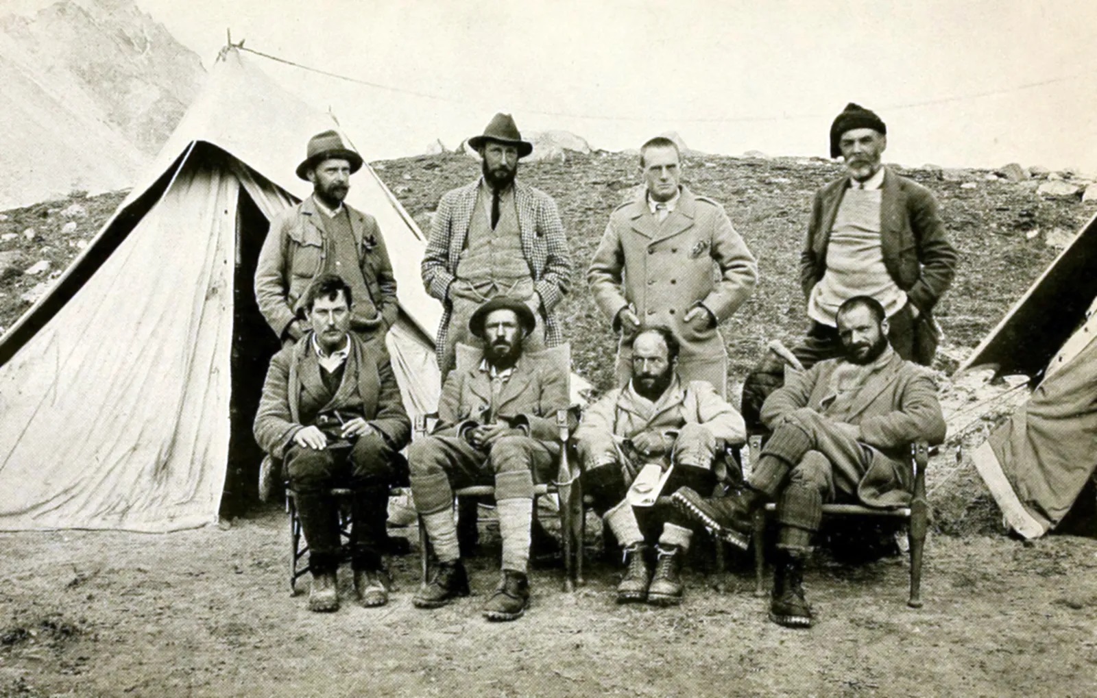 Il mistero di George Mallory, fu davvero il primo uomo a scalare l’Everest? Il mistero di George Mallory, fu davvero il primo uomo a scalare l’Everest?