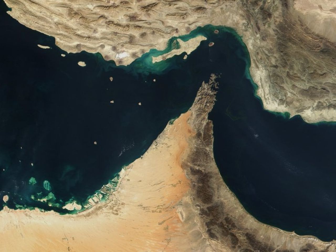 dove si trova lo stretto di hormuz e perch233 232 importante ancora di pi249 oggi
