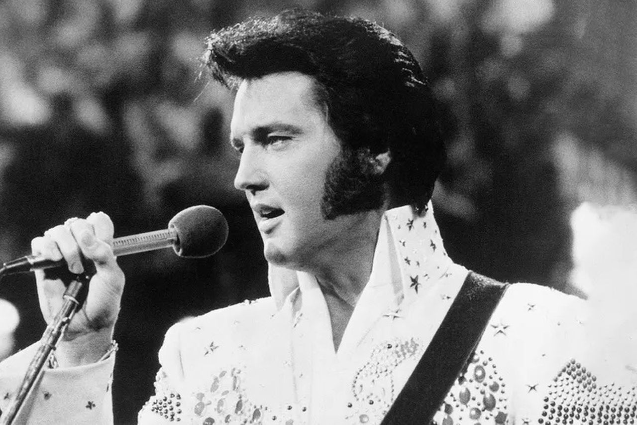 Quando ci fu l’ultimo concerto di Elvis Presley? Lo show di una stella in declino Quando ci fu l’ultimo concerto di Elvis Presley? Lo show di una stella in declino