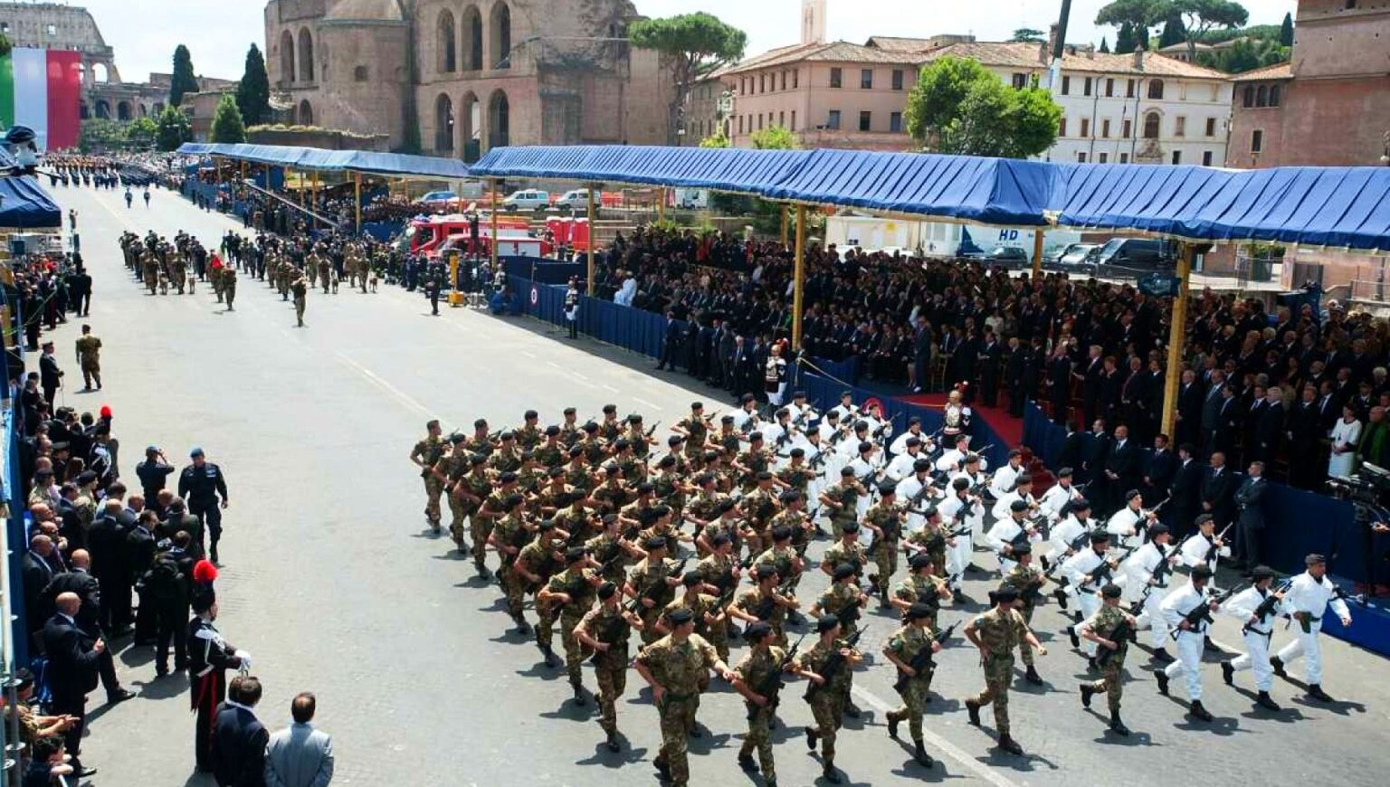 Come funziona la parata del 2 giugno e perché si fa? Parata militare 2 giugno