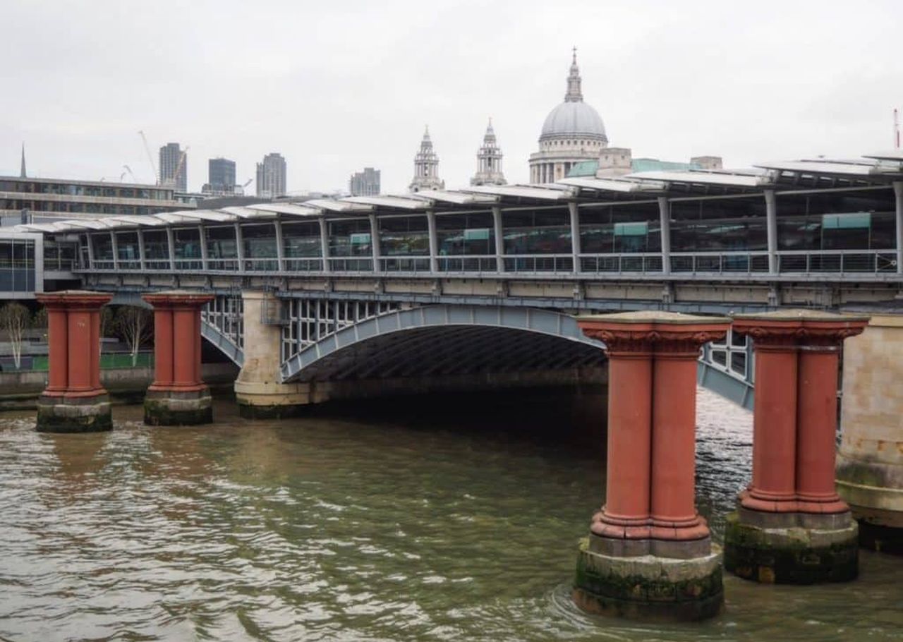 la leggenda del ponte dei frati neri a londra 232 davvero un luogo maledetto