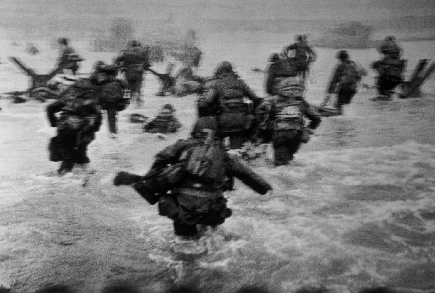 Le magnifiche 11 di Robert Capa: c’è un giallo ancora senza soluzione sulle leggendarie foto del D Day? Le magnifiche 11 di Robert Capa: c’è un giallo ancora senza soluzione sulle leggendarie foto del D Day?