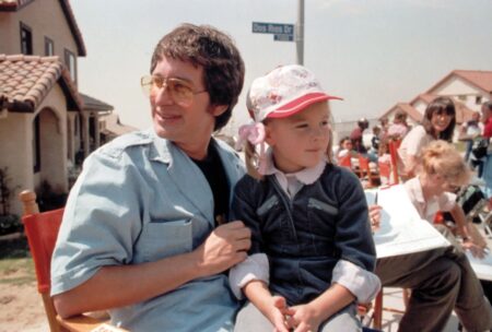 Steven Spielberg e Drew Barrymore sul set di ET