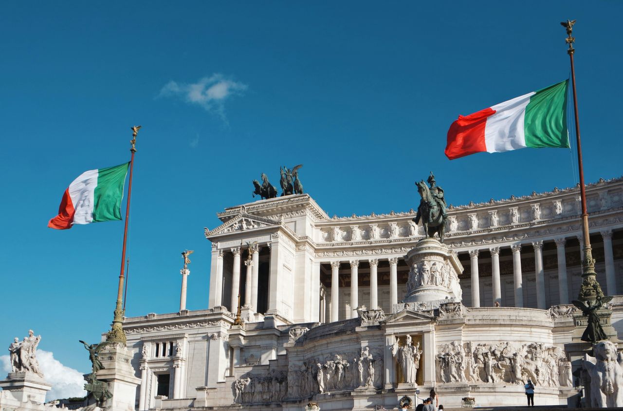 la bandiera italiana non 232 sempre stata cos236 ecco il giorno in cui 232 cambiata per sempre