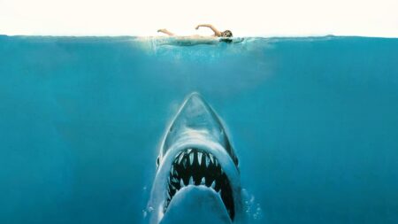 La locandina de "Lo Squalo" (Jaws), uscito il 20 giugno 1975