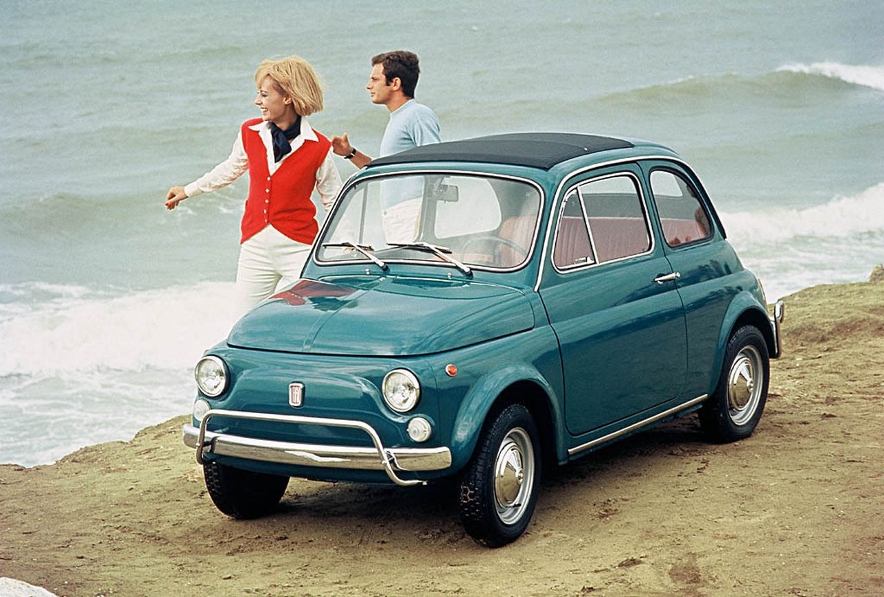 Chi inventò la 500, la macchina che mise in viaggio l’Italia del boom Chi inventò la 500, la macchina che mise in viaggio l’Italia del boom