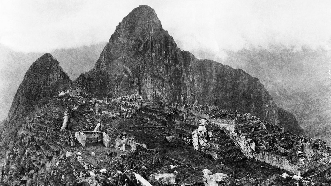 Una foto scattata da Hiram Bingham nel 1912, un anno dopo la scoperta del sito