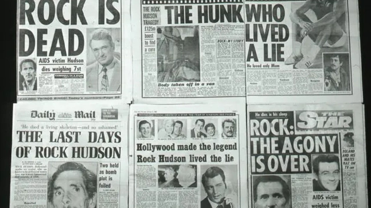 I titoli di alcuni giornali che riportarono in prima pagina l'annuncio della morte di Rock Hudson