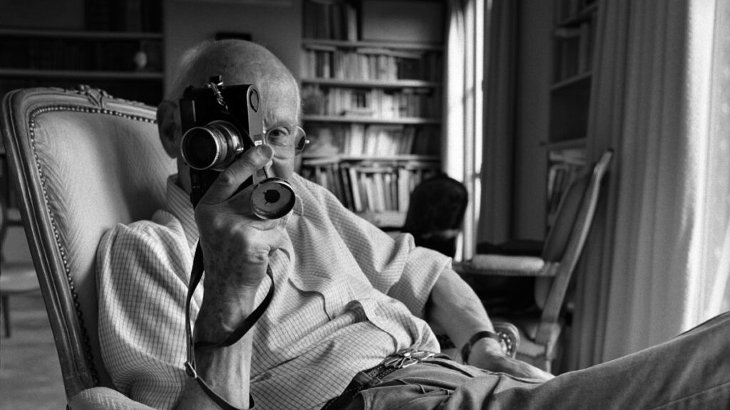 Un ritratto di Henri Cartier-Bresson (fonte WeShoot)