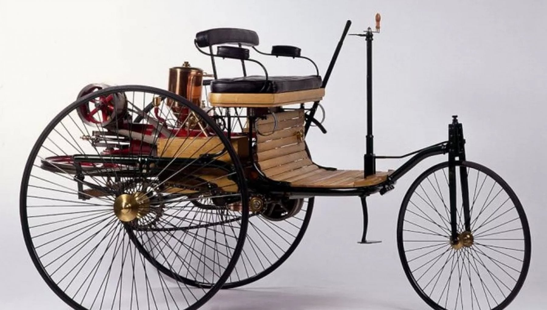 La prima macchina della storia progettata da Benz