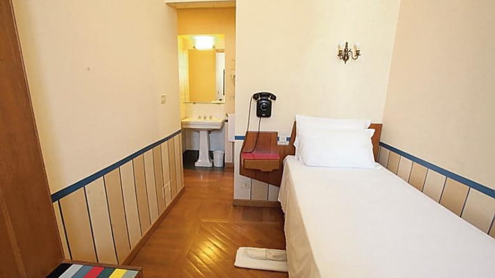 La stanza di Cesare Pavese all'hotel Roma