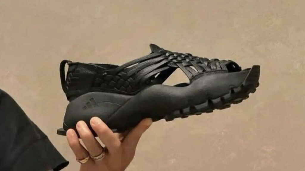 Oaxaca slip on Adidas