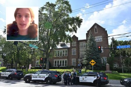 Un'immagine dalla scuola del Minnesota nel riquardo l'attentatore