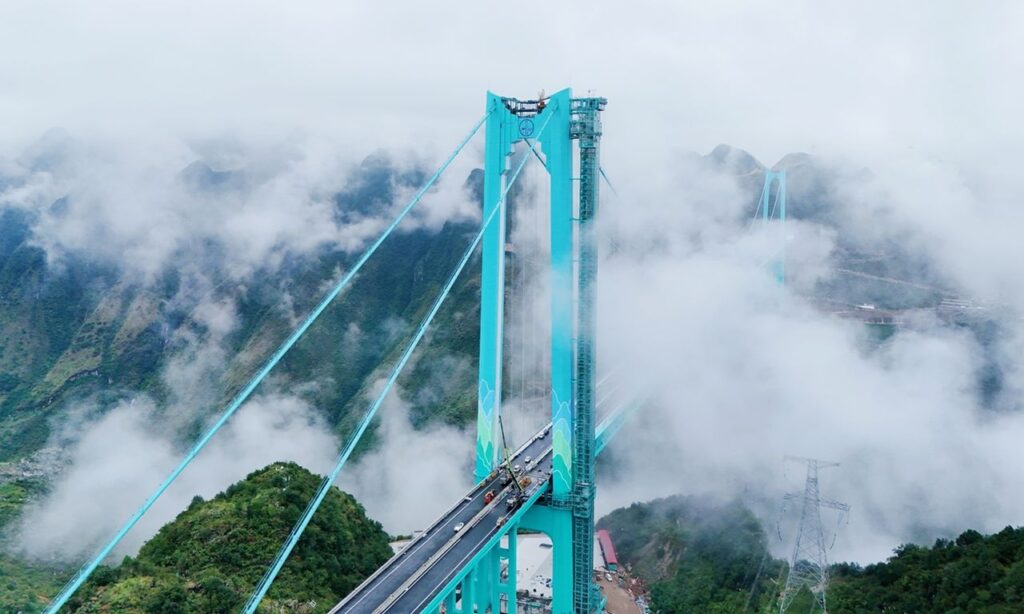 Huajiang Grand Canyon Bridge