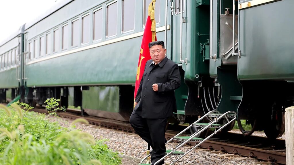 Kim Jong Un scende dal treno