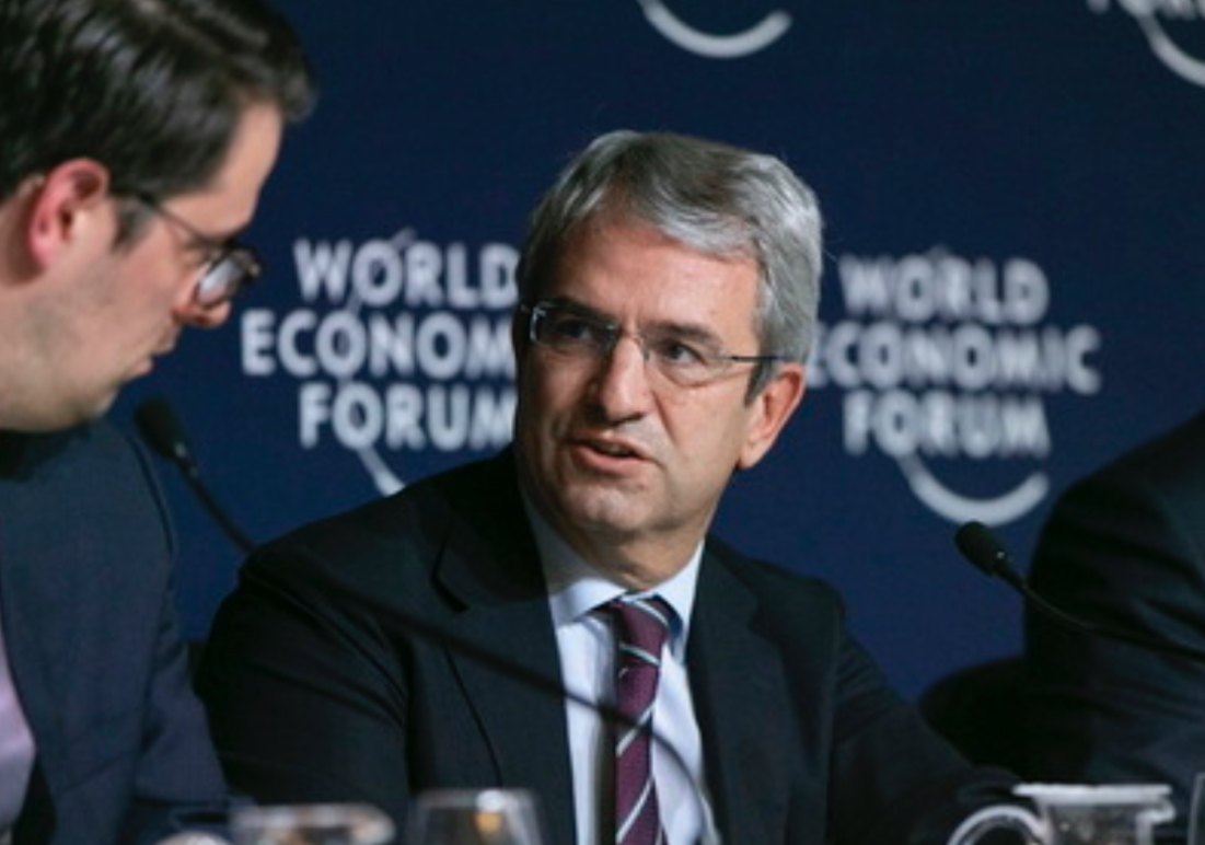 Laurent Freixe durante un meeting