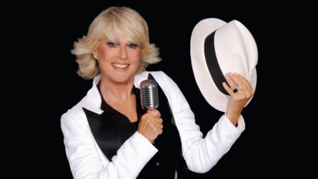 Da attrice bambina a “Maledetta primavera” (e non solo): il viaggio sorprendente di Loretta Goggi Loretta Goggi