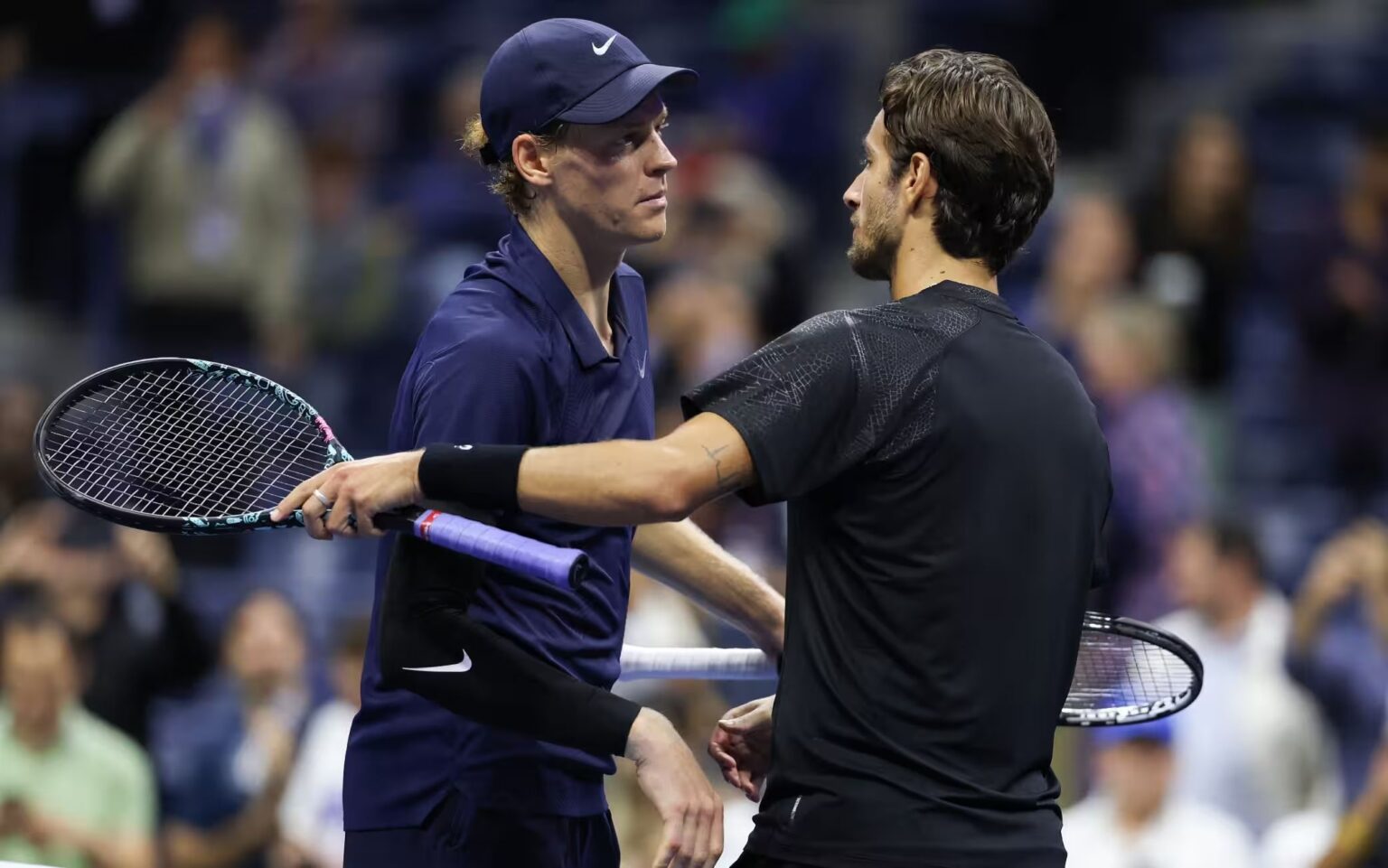 Sinner infiamma New York: nel derby italiano agli US Open, Musetti battuto in tre set sinner musetti