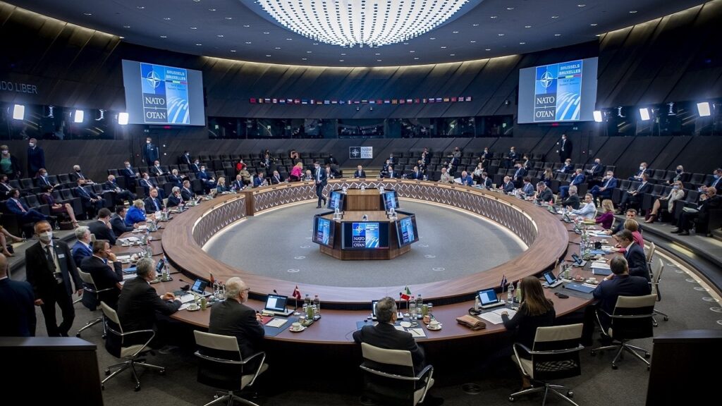 Un summit della NATO a Bruxelles nel 2021
