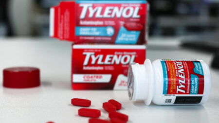 Delle confezioni di Tylenol, nome commerciale americano del paracetamolo
