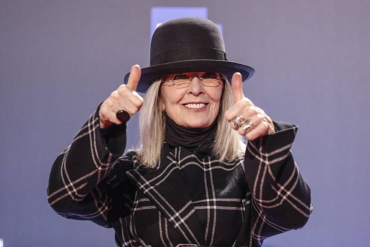 Diane Keaton, gli amori di una diva: una vita di passioni, cinema e verità Diane Keaton, gli amori di una diva: una vita di passioni, cinema e verità