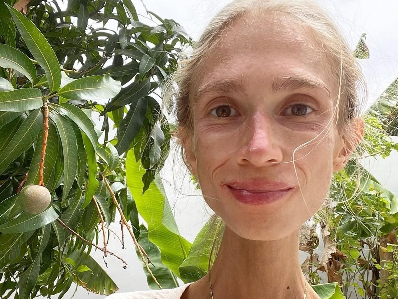 Morta a 27 anni dopo aver mangiato solo frutta: il dramma dell’influencer Karolina Krzyzak Morta a 27 anni dopo aver mangiato solo frutta: il dramma dell’influencer Karolina Krzyzak
