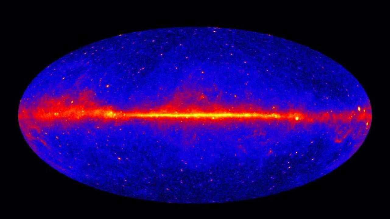 Scienziati a un passo dal mistero supremo: la materia oscura fa brillare la galassia (letteralmente) Scienziati a un passo dal mistero supremo: la materia oscura fa brillare la galassia (letteralmente)