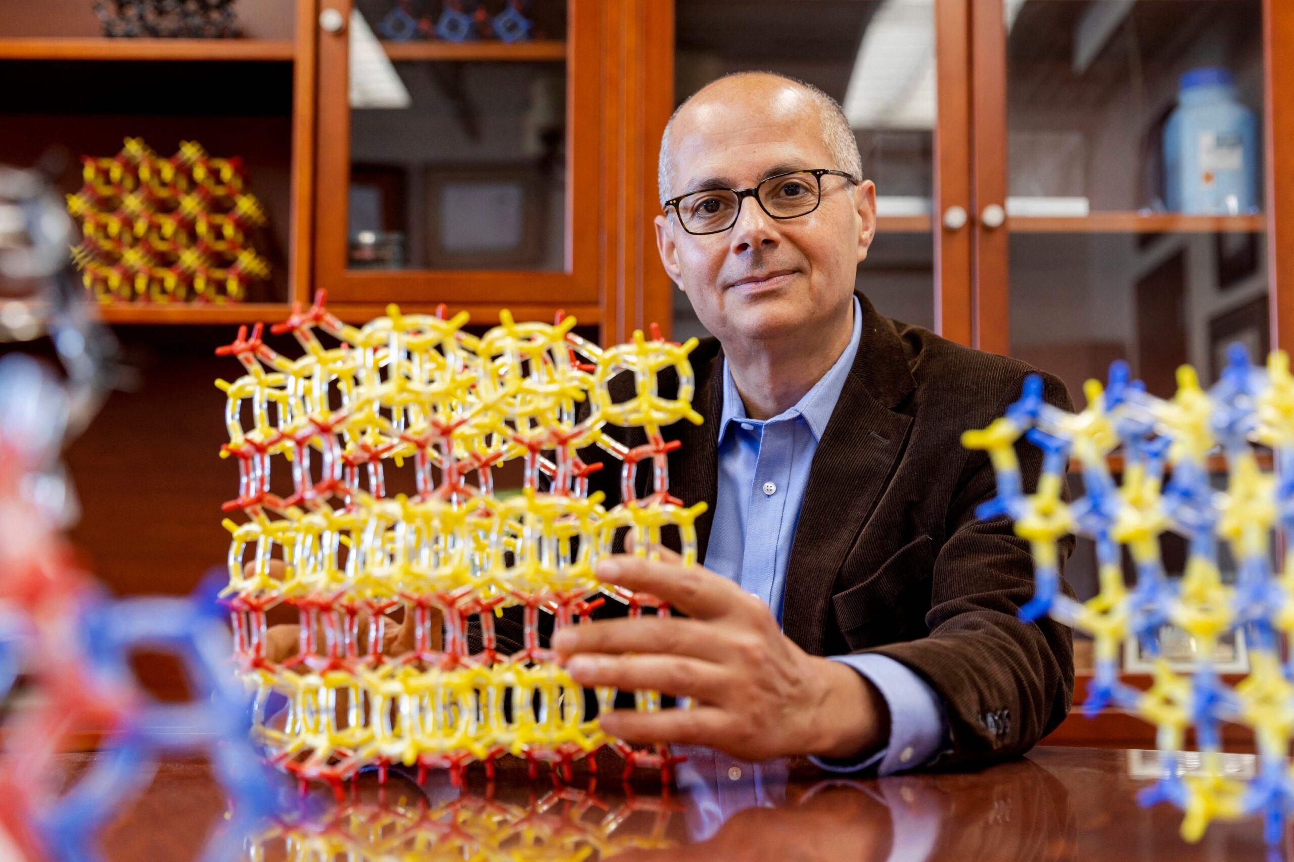 Dal campo profughi al Nobel: Omar Yaghi, lo scienziato palestinese che ha trasformato la sete in speranza