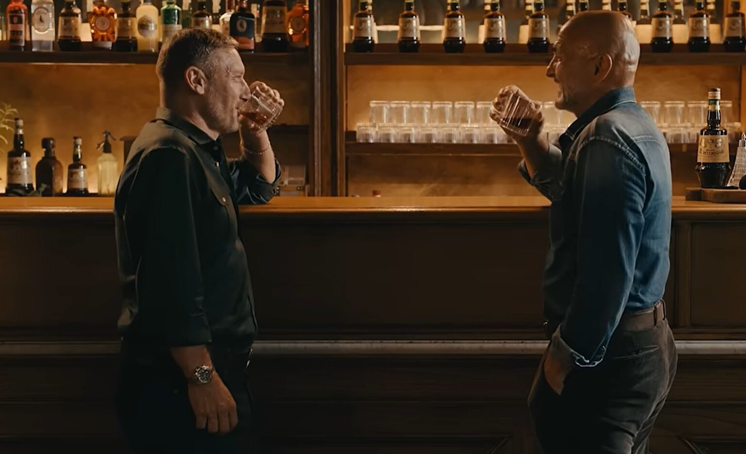 Ci voleva uno spot per farli riavvicinare, Spalletti abbraccia Totti: “Ho ritrovato il vero Francesco” Totti e Spalletti nello spot Montenegro
