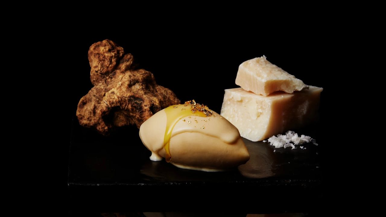 7mila dollari a pallina? Il gelato giapponese che profuma d’Italia e fa impazzire i miliardari 7mila dollari a pallina? Il gelato giapponese che profuma d’Italia e fa impazzire i miliardari