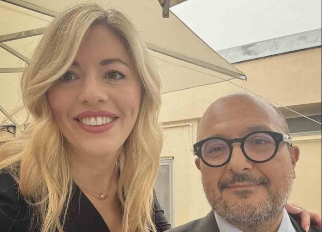 Dall’amore alle urne: Boccia e Sangiuliano si sfidano in Campania (lei con Bandecchi, lui con Meloni) maria rosaria boccia e gennaro sangiuliano