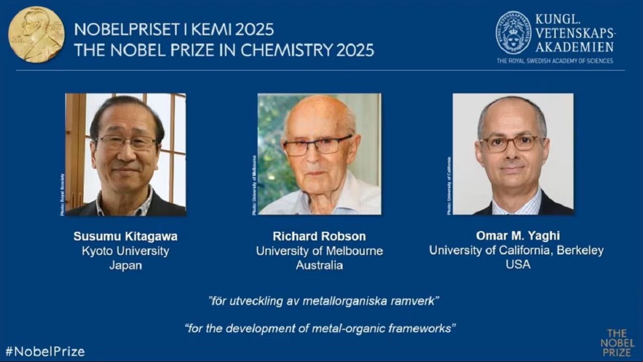 Hanno creato “stanze molecolari” che raccolgono acqua nel deserto: il Nobel per la chimica 2025 premia 3 scienziati visionari