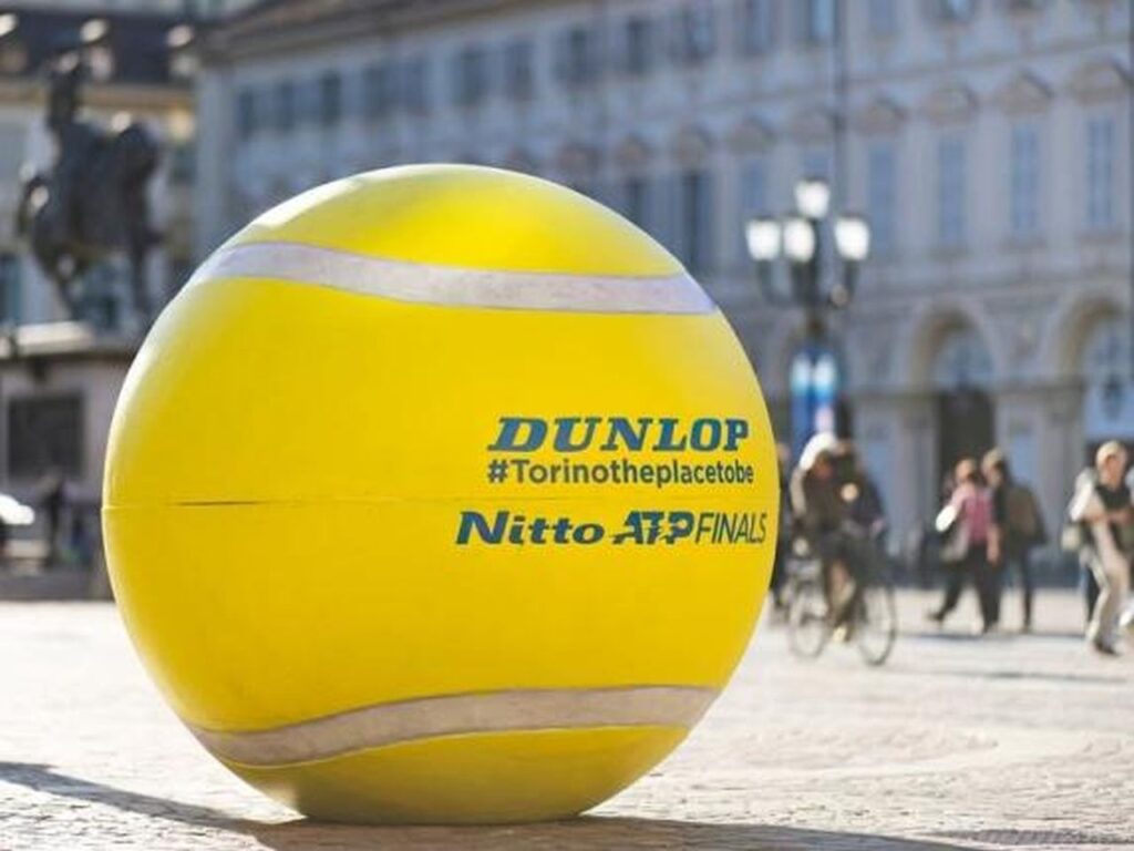 Pallina gigante a piazza San Carlo a Torino